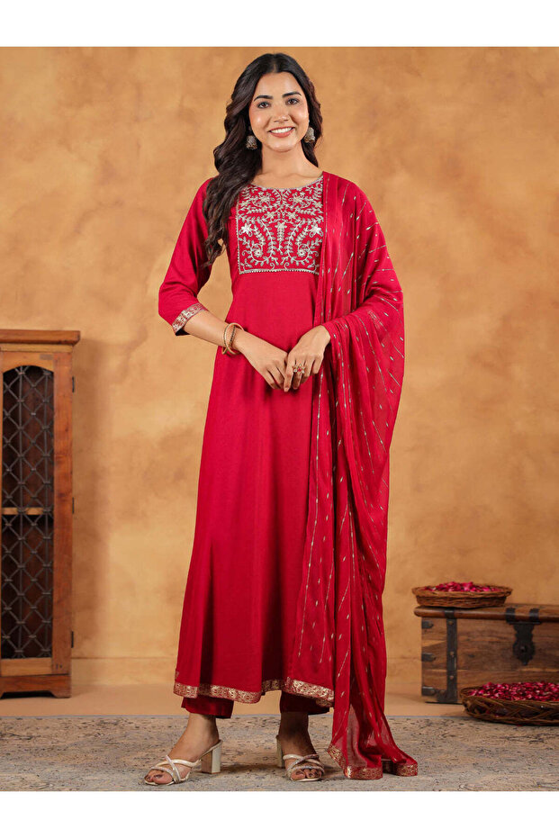 Pink Rayon Fit & Flare Embroidered 3-Piece Kurta Set