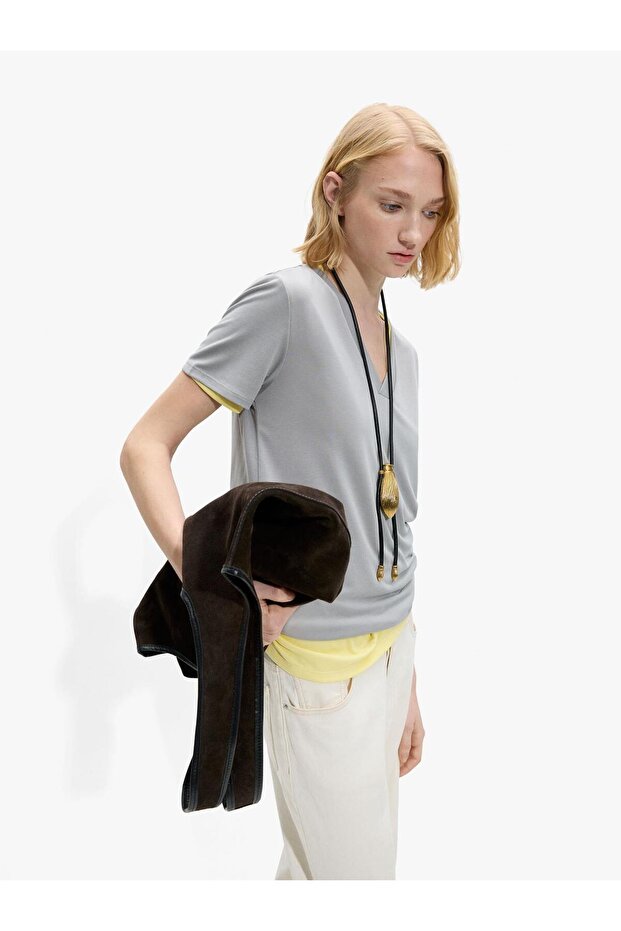 Kadın V-Yaka Basic T-shirt - 1