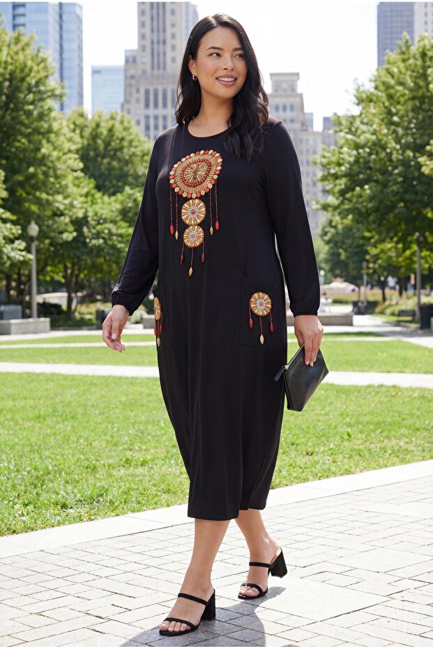 Women's Plus Size Embroidery Detail Pockets Long Sleeve Black Dress
