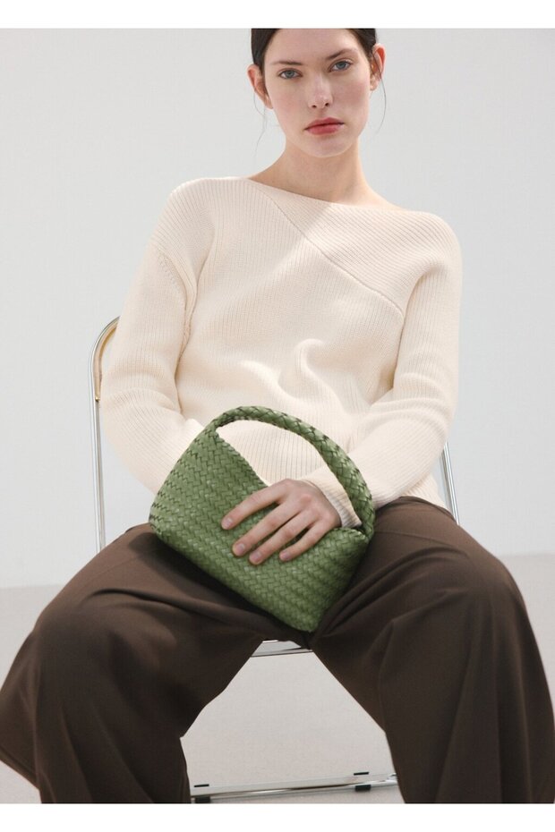 Kayık yaka örgü kazak - 7