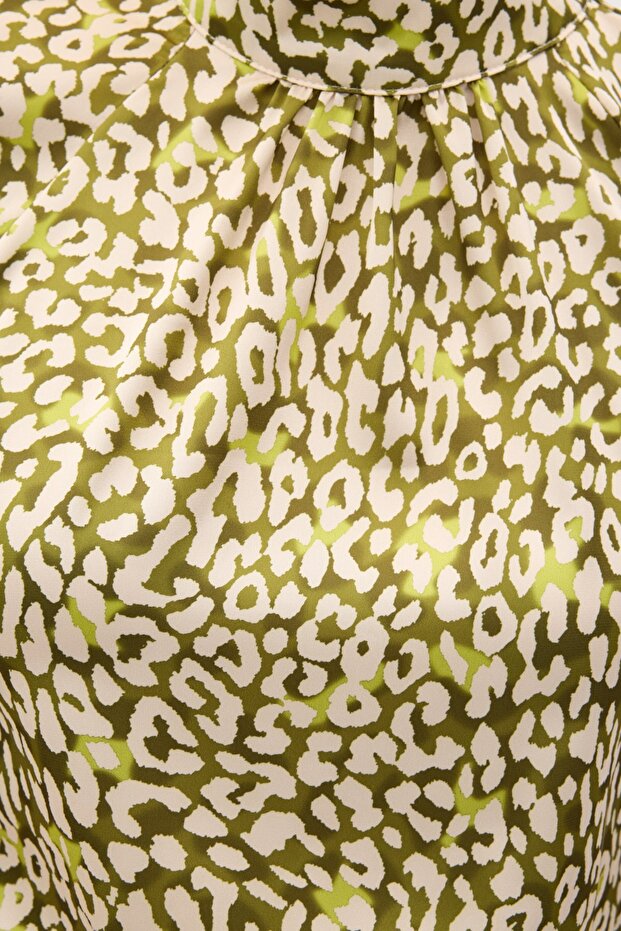 cu model Bluză - Verde - 7