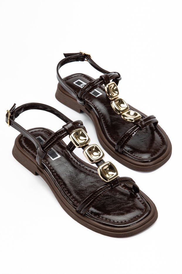 Women's Brown Wrinkled Patent Leather Ankle Strap Buckle Detailed Casual Sandals