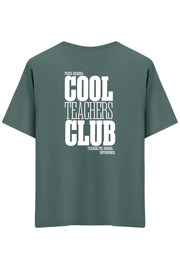 تي شيرت Cool Teachers Club مطبوع ذو رقبة دائرية واسعة الحجم