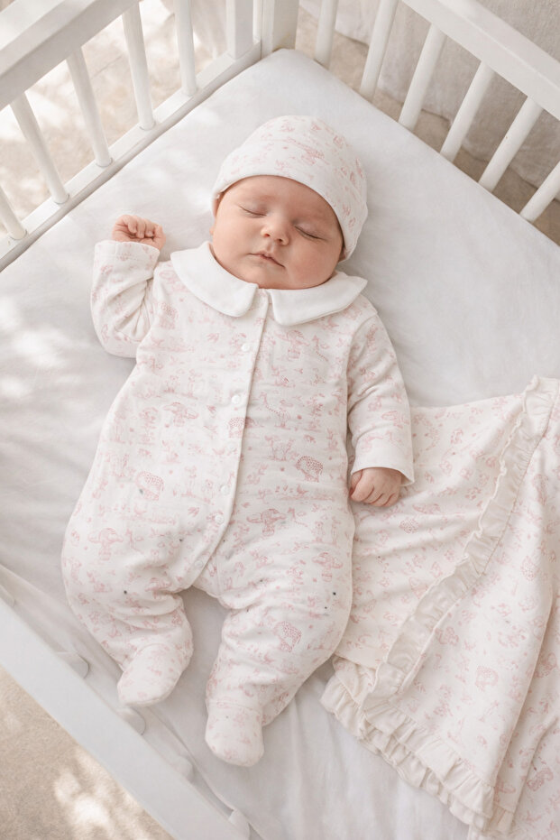 Desire Patterned Self-Gloved 3-Piece Organic Hospital Discharge Set for Newborns