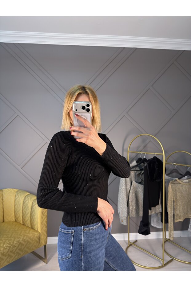 Taş Pullu Transparan Bluz - 3