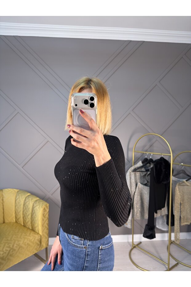 Taş Pullu Transparan Bluz - 4