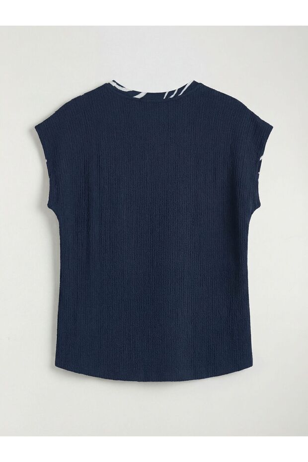 Crew Neck Patterned Blouse - 6