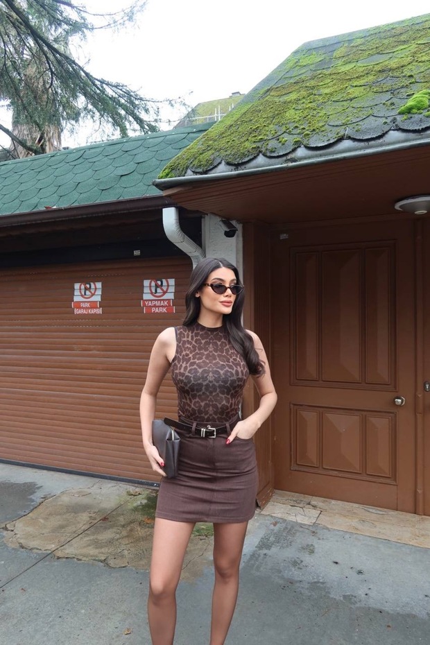 Women's Leopard Printed Pack Half Fisherman Sleeveless Blouse