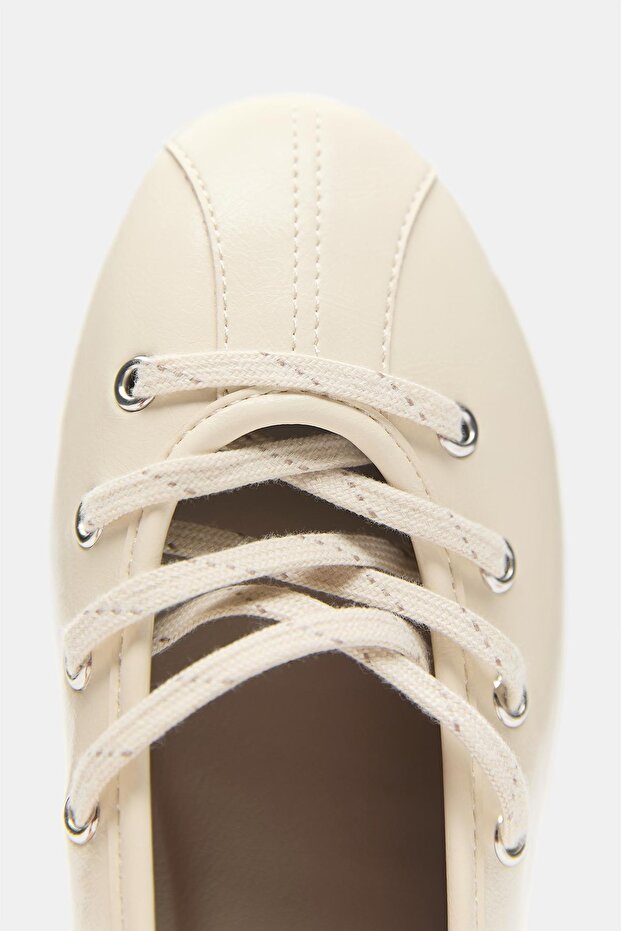 Bağcıklı babet - 3