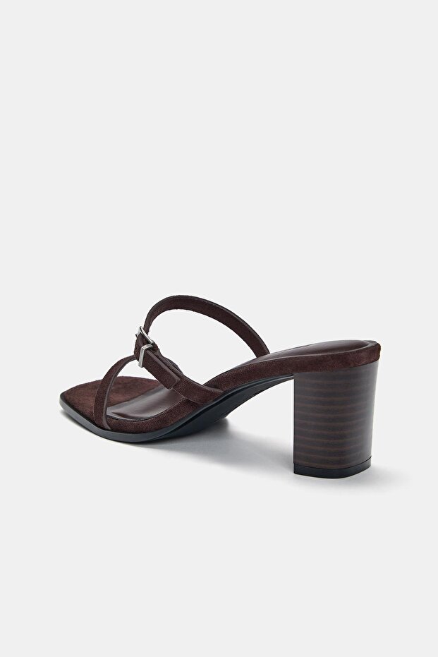 Tokalı deri topuklu sandalet - 5
