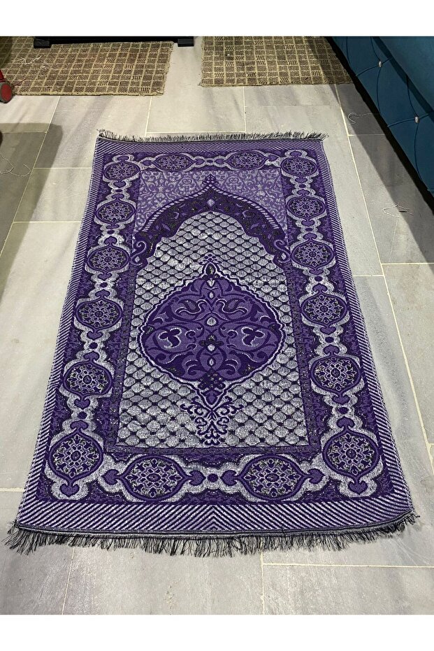 1 Piece Glittery Goblen Prayer Rug – Hajj, Umrah & Gift Prayer Rug | Color Options Available