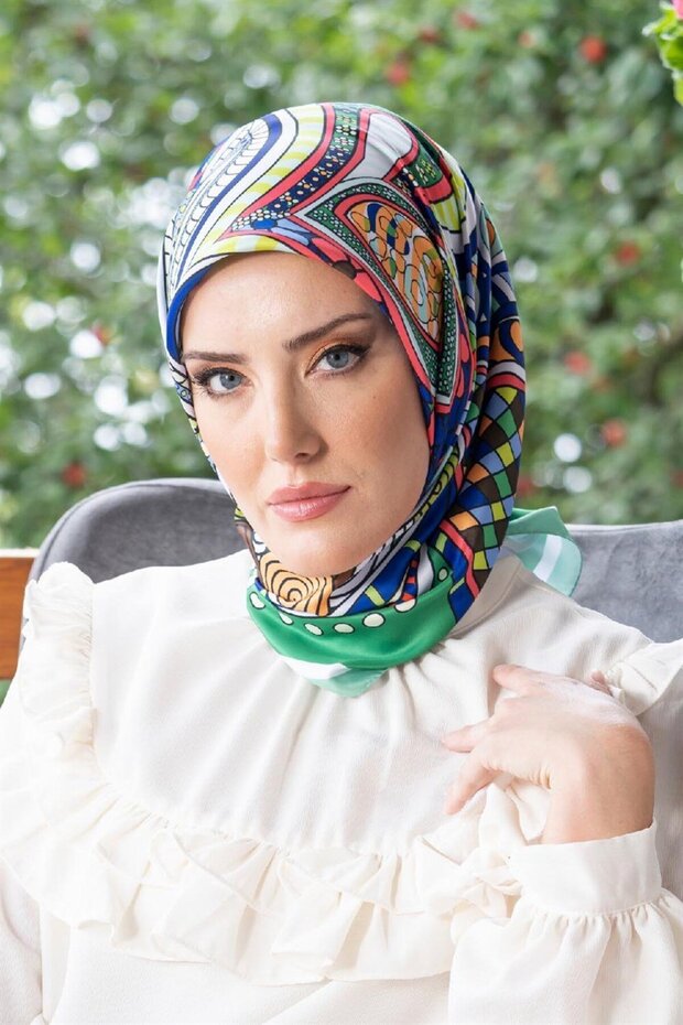 نيفينيا حك وشاح أبيض