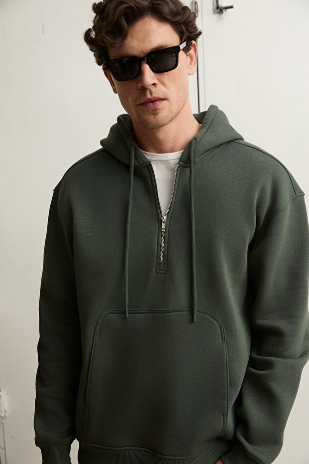Justus Men's Hooded Kangaroo Pocket Green Sweatshirt with Zipper Collar