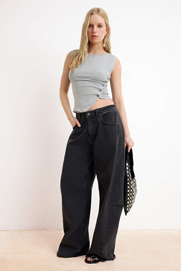 Gri Melanj Fitted/Vücuda Oturan Kayık Yaka Düğmeli Crop Yumuşak Örme Bluz TWOSS26BZ00153 - 2
