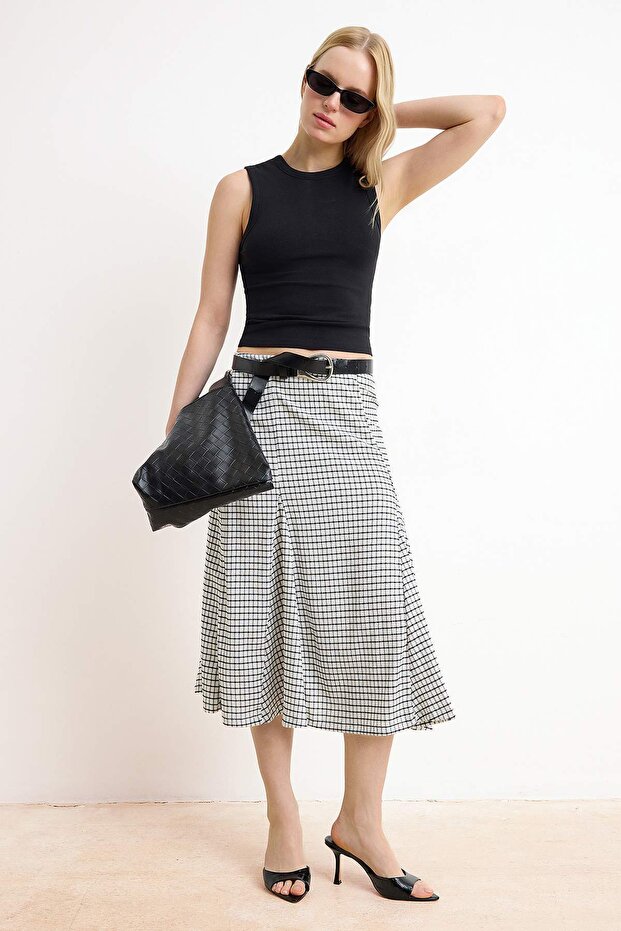 Black Plaid / Checked A-Line High Waist Midi Textured Knitted Skirt Twoss26Et00075