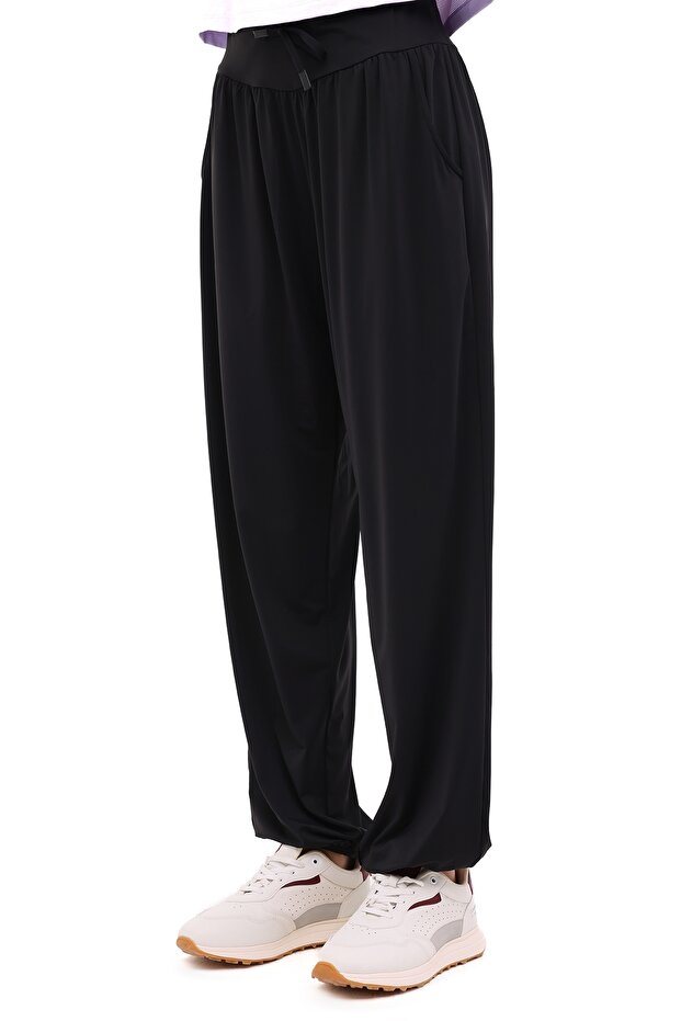 Wl 22Yeji 6Fx Black Women's Sweatpants