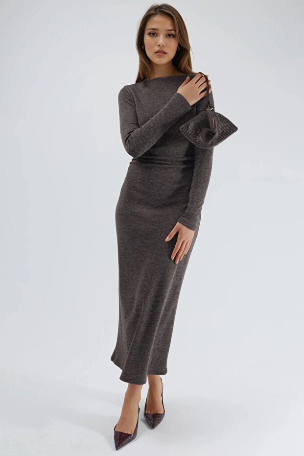 Drape Detaylı Kayık Yaka Maxi Elbise - 4