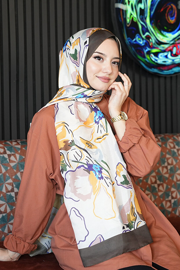 شال من القطن الناعم بنمط فني كريمي - 3