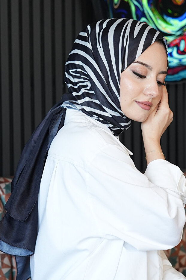 Wavy Pattern Gray Soft Cotton Shawl - 4