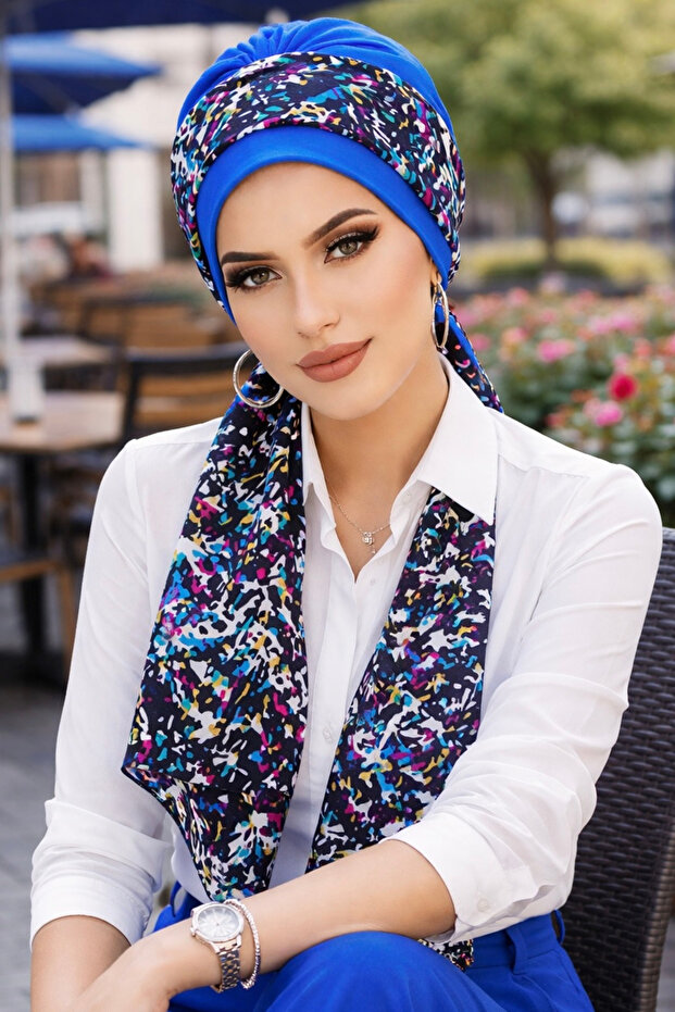 قبعة وشاح بنقطة زرقاء وسوداء