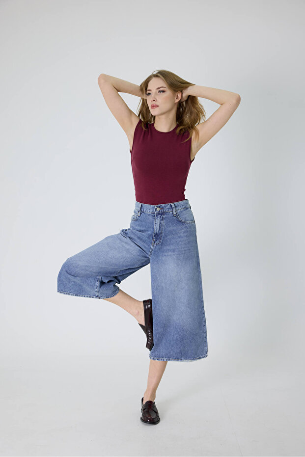 Women's Bermuda Cotton Stretchable Midi Length Denim Shorts