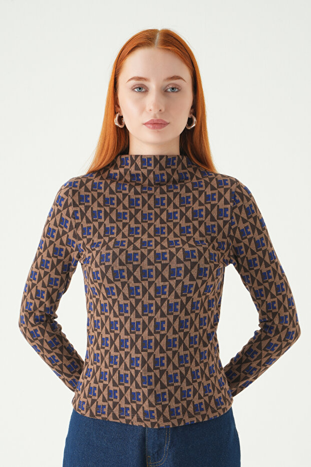 242143 بلوزة ذات ياقة منقوشة باللون الأزرق - 2