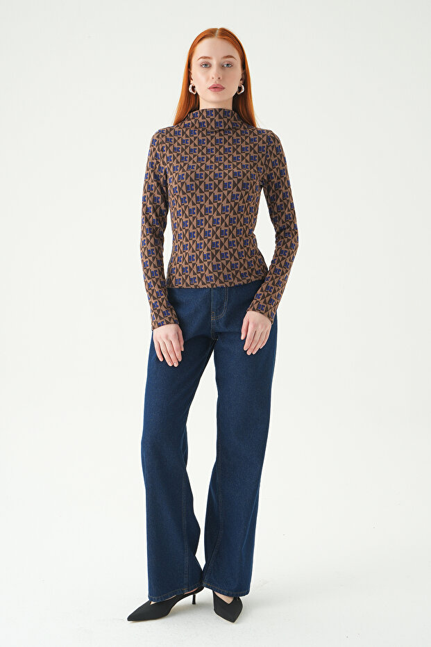 242143 بلوزة ذات ياقة منقوشة باللون الأزرق - 3