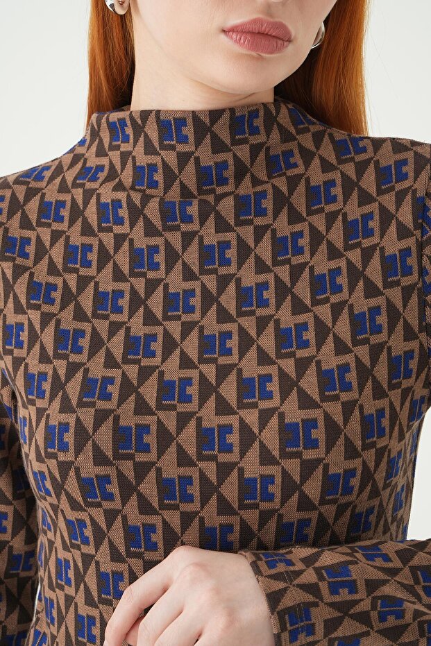 242143 بلوزة ذات ياقة منقوشة باللون الأزرق - 4