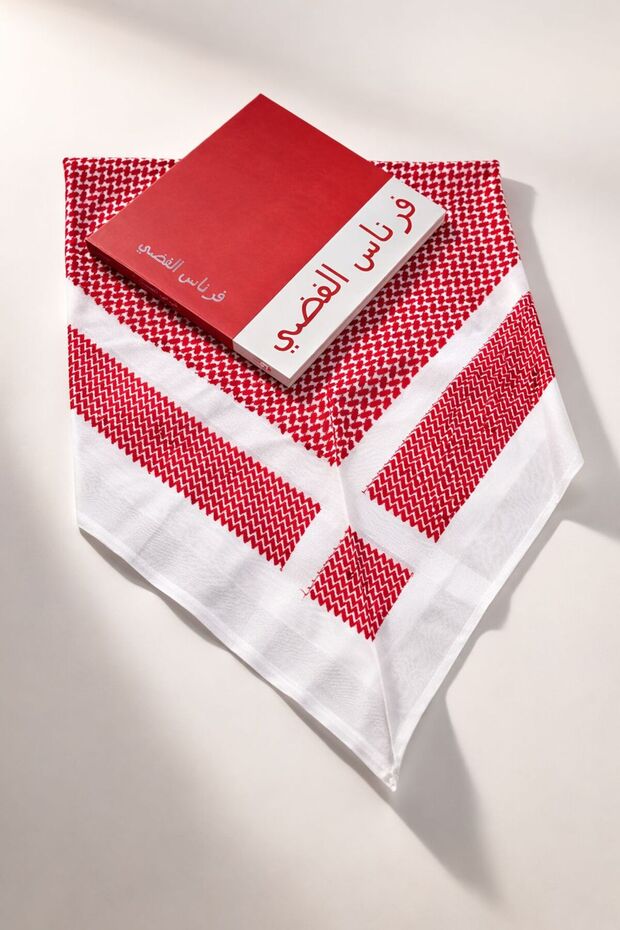 شماغ فرناس الفضي الانيق باطلالته - 2