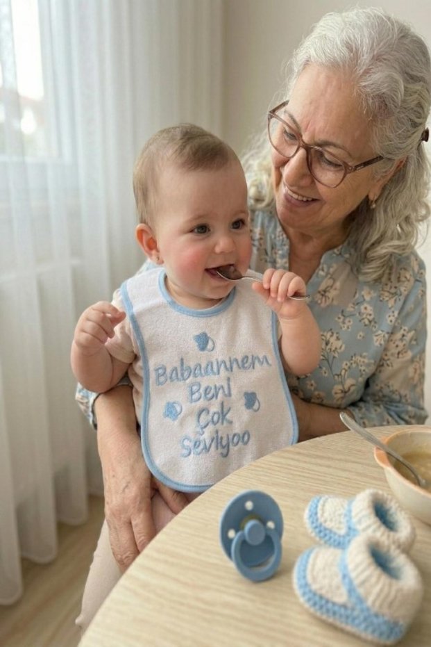 Baby Girl-Boy, My Grandmother Loves Me Very Much, Velcro Fastening, Leak-Proof Baby Bib Blue