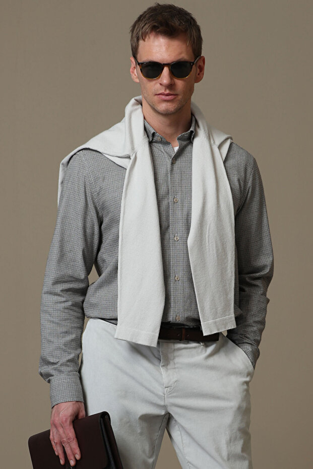 قميص Karin الرجالي الأساسي ذو المقاس العادي باللون البني - 5