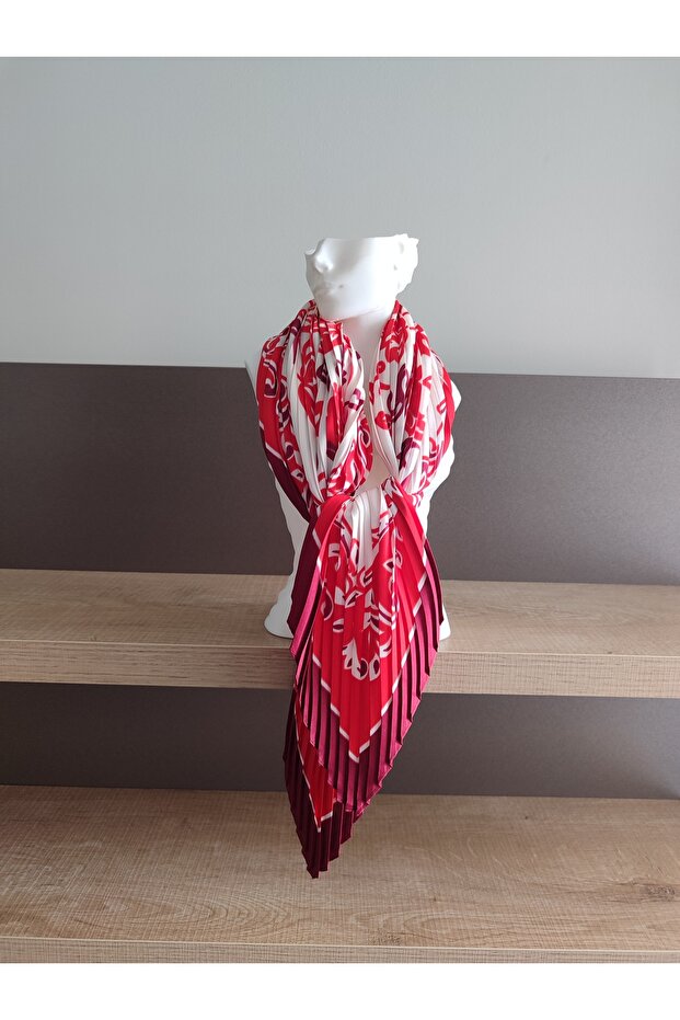 PİLİSELİ DESENLİ FULAR(70X70cm) - 1