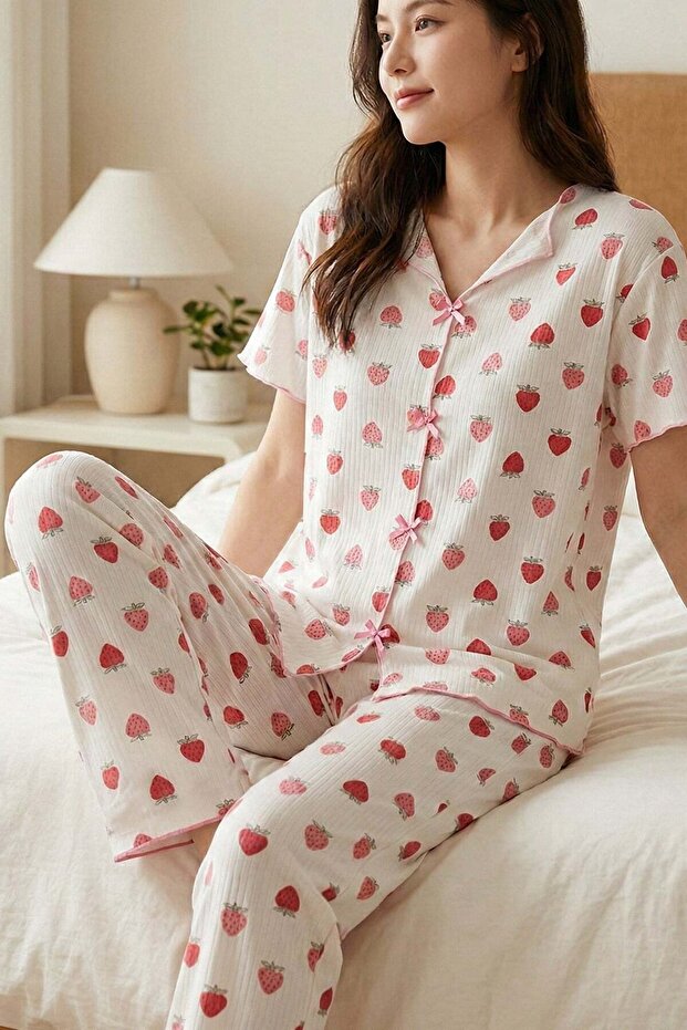 Women's Strawberry Patterned Piped V-Neck Short Sleeve Six Long Ribbed Knit Pajama Set