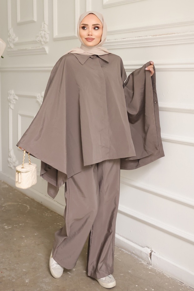 Mink Buttoned Trousers Poncho Set