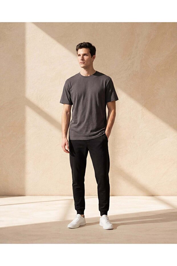 Men Grey Solid T-Shirt - 2