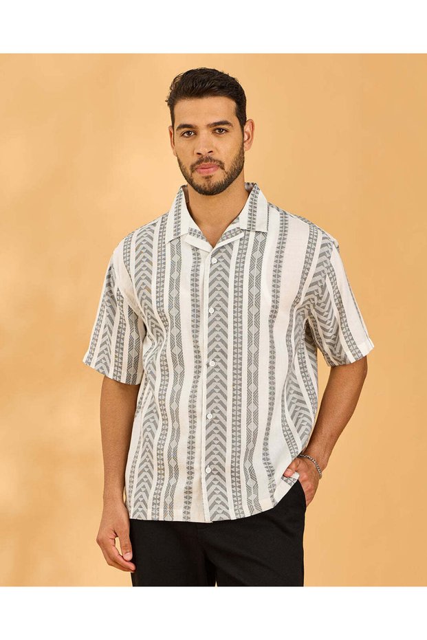 Men White Jacquard Resort Collar Shirt