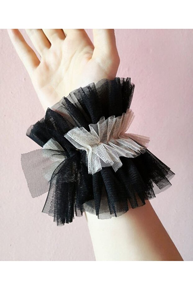 Elegant Ruffled Tulle Bracelet – Black and White Special Design