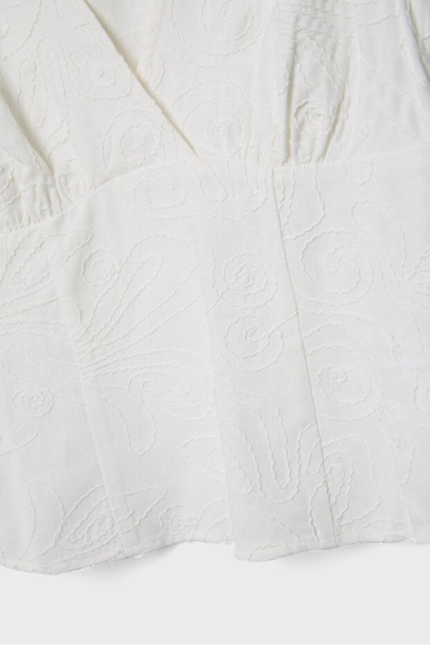 بلوزة بحمالات مطرّز - 8