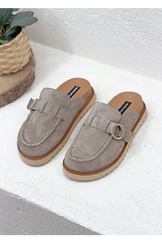 26Y-180-59084 Genuine Suede Leather Buckle Detail Women's Closed Clog Slippers Loafer