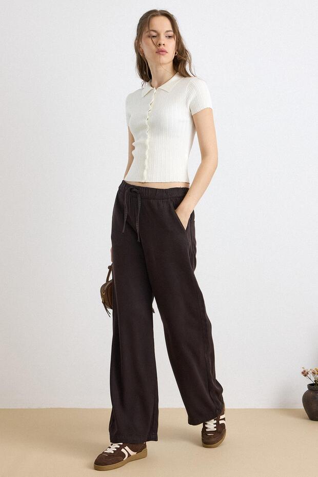 Elastic Waist Comfortable Cut Soft Denim Trousers Brown 7587