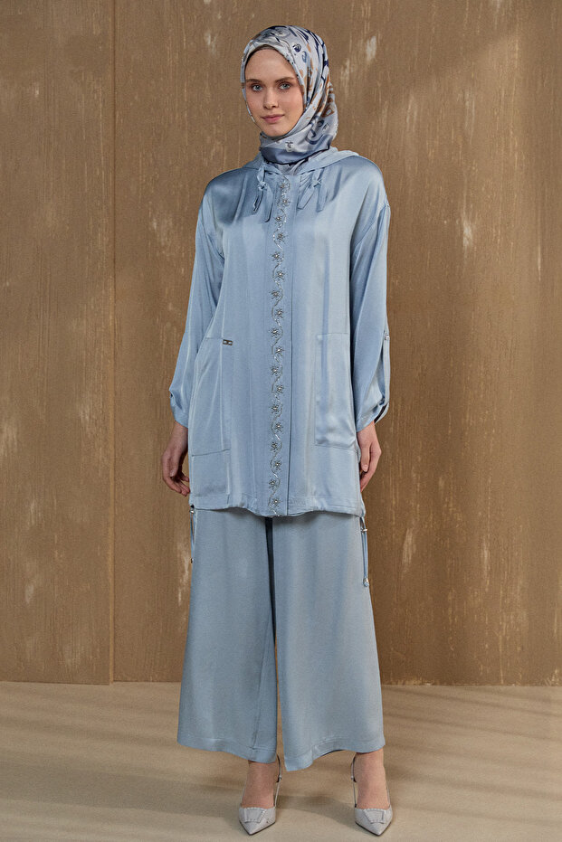 İşlemeli Floş Saten Tunik - 5