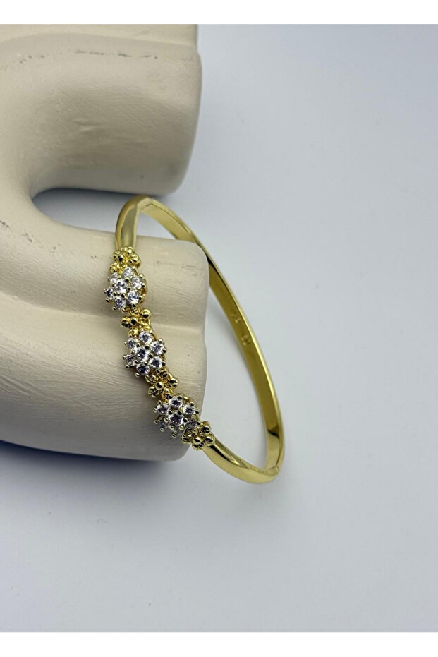 Xuping Gold Stone-Embellished Elegance Bloom Handcuffs - 26Xpke06