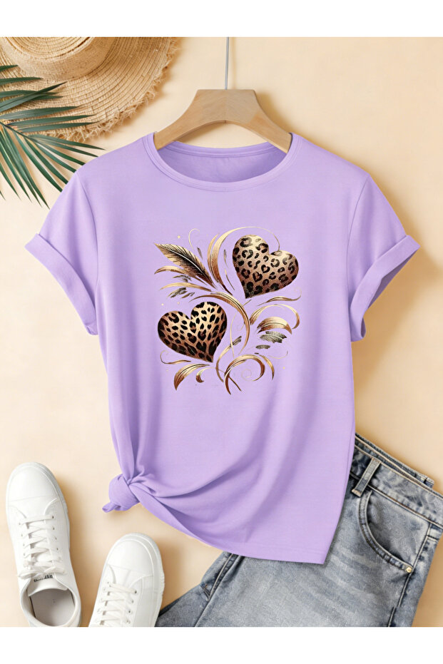 Women's Leopard Heart Printed Crew Neck Regular Fit Oversized T-Shirt