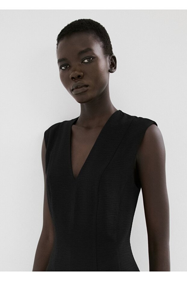 Volanlı V yaka elbise - 6