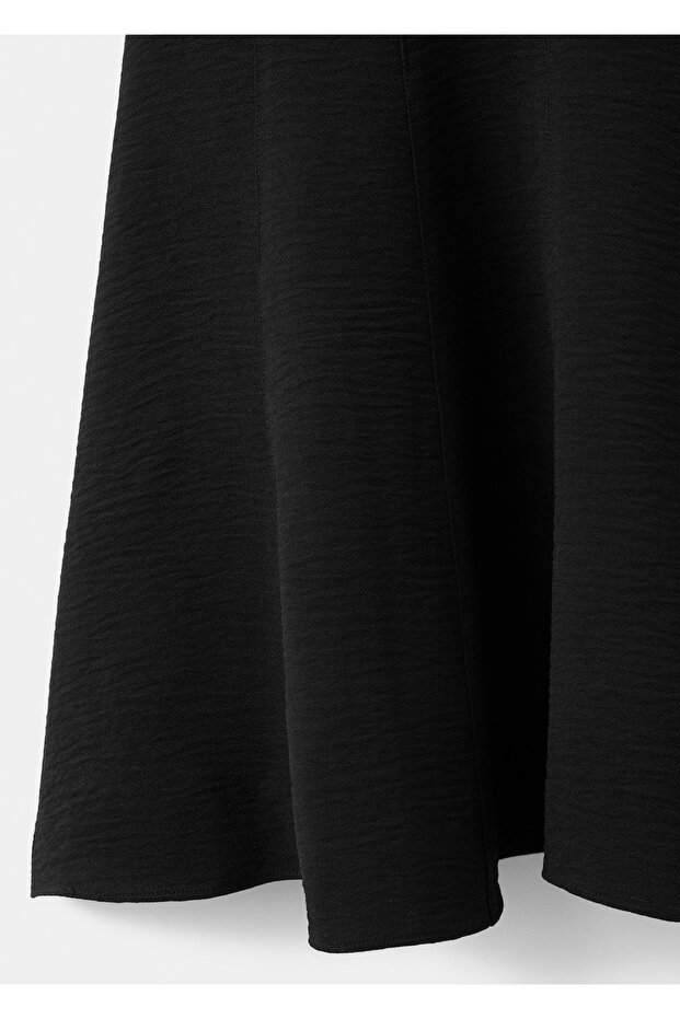 Volanlı V yaka elbise - 5