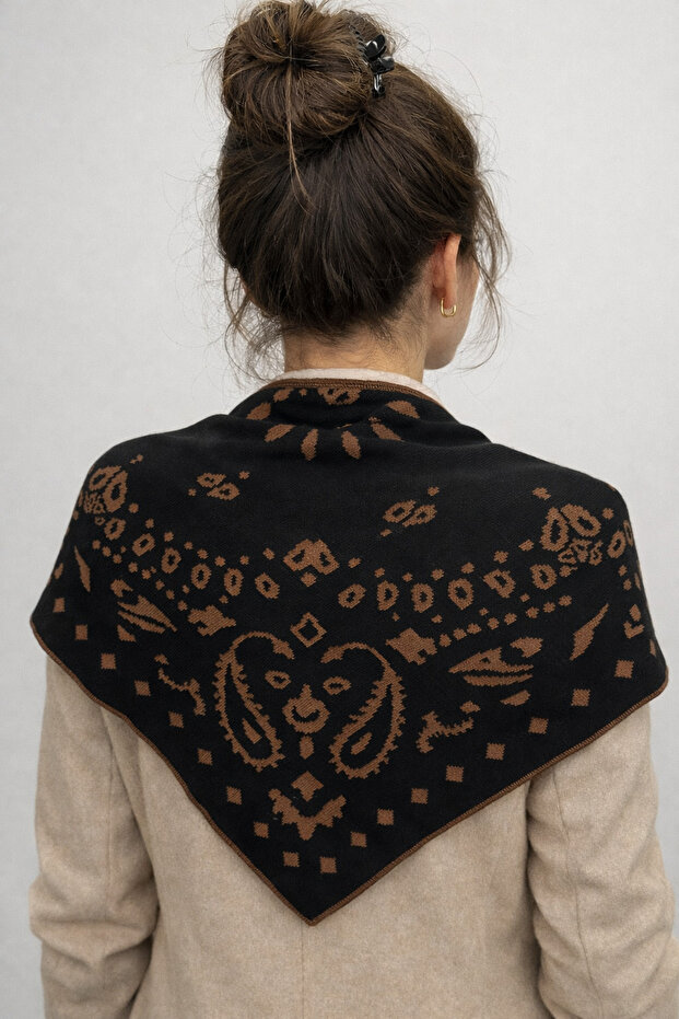 وشاح مثلث منسوج منقوش ذو وجهين - 3