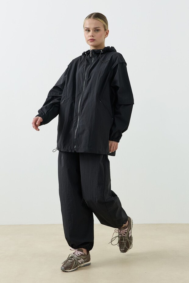 Motion Sports Suit Black