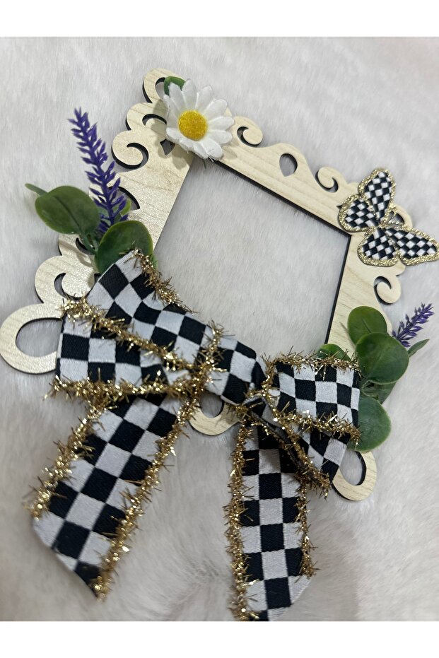 Daisy and Lavender Socket Frame - 4