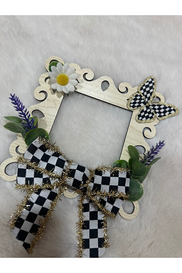 Daisy and Lavender Socket Frame - 1