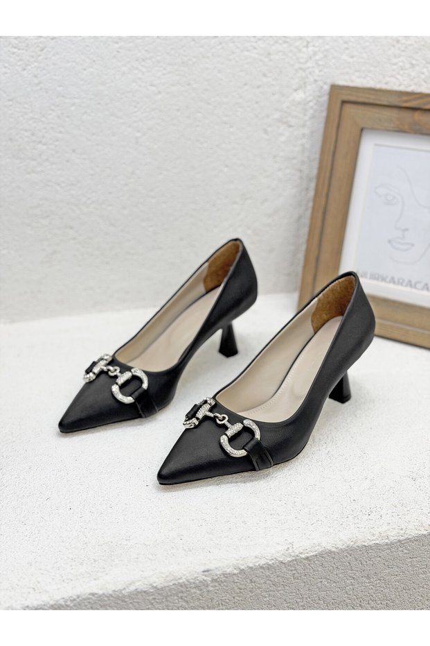 26Y8233 Stone Buckle Detail 5cm Stiletto Heel U Stiletto Shoes for Women
